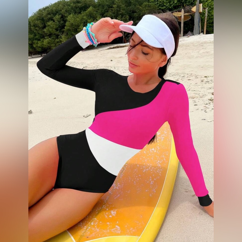 Women’s One Piece Swimsuit Size S Back Zip Long Sleeve